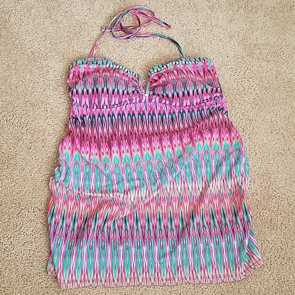 Liz Lange maternity halter swimsuit top tankini M
